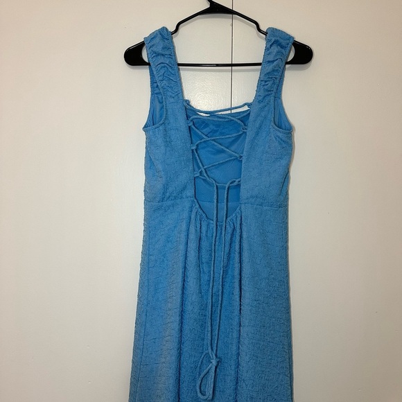 NWT ASTR the Label Crinkle Shoulder Midi Dress Blue Size M - Picture 6 of 12